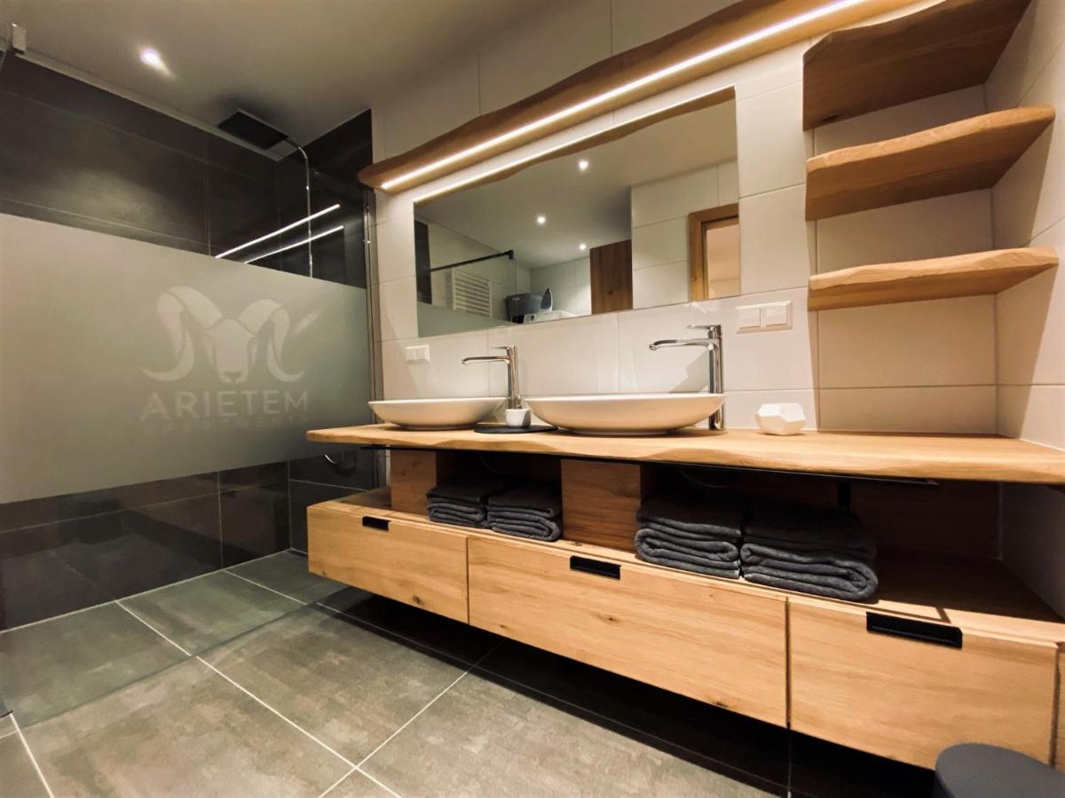 Arietem-Apartment - By Mynests Grobming Ngoại thất bức ảnh